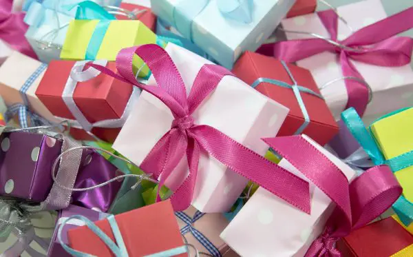 25 idées de cadeaux inoubliables pour les 25 ans d'une femme - Parler d